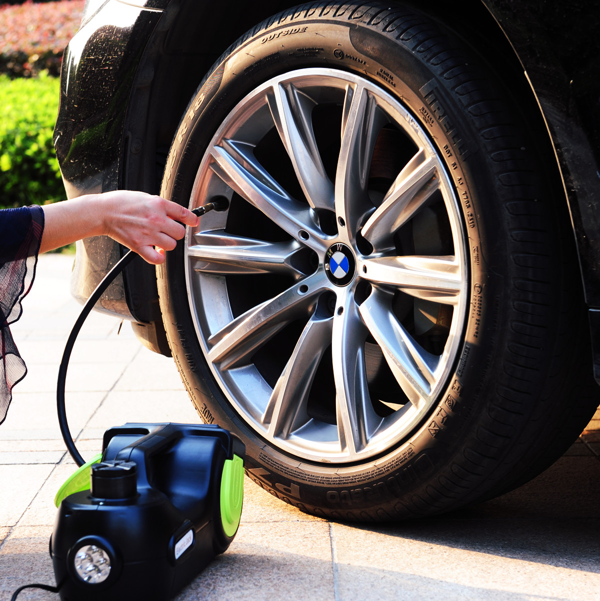 PCMOS Multi-functional Electric 5T Car Jack With Car Air Compressor Led Light and Wrench Car Repair Tools Kit